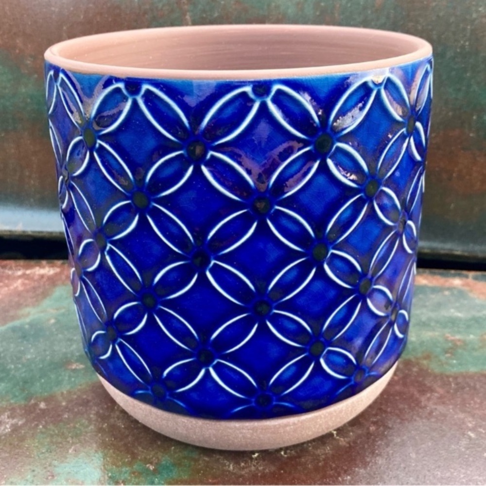 6 Inch Blue Planter Ceramic Pot Cobalt Embossed Floral Pattern Inline Saucer NWT - Picture 4 of 15